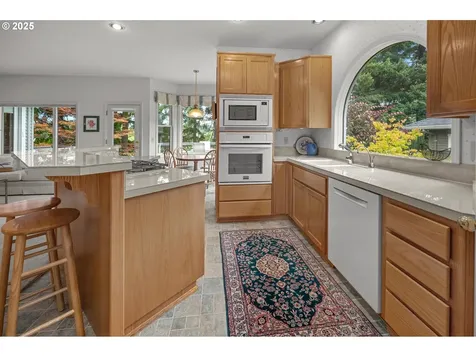 7079 SW Arranmore Way Portland OR 97223