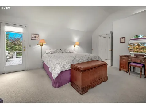 7079 SW Arranmore Way Portland OR 97223