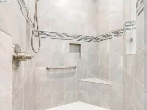 17613 NE 75th Circle Vancouver WA 98682
