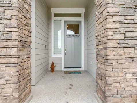 17613 NE 75th Circle Vancouver WA 98682
