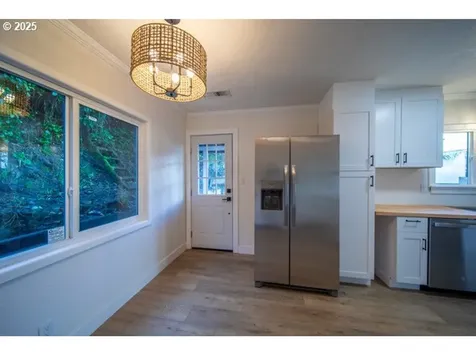 428 Elm Avenue Reedsport OR 97467