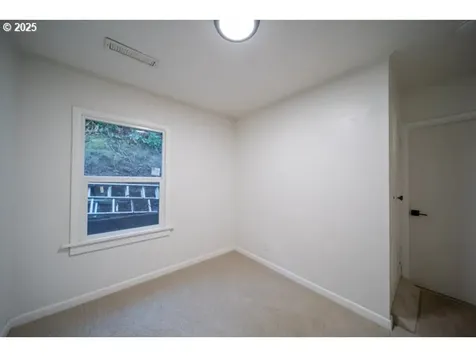 428 Elm Avenue Reedsport OR 97467