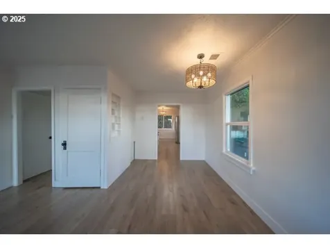 428 Elm Avenue Reedsport OR 97467