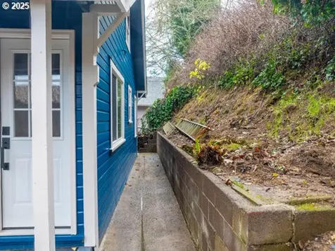 428 Elm Avenue Reedsport OR 97467