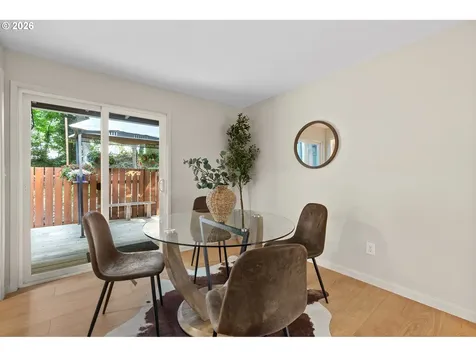 2211 SW Marigold Street Portland OR 97219