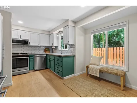 2211 SW Marigold Street Portland OR 97219