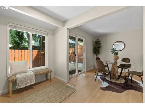2211 SW Marigold Street Portland OR 97219