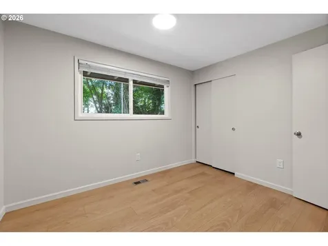 2211 SW Marigold Street Portland OR 97219