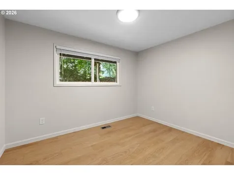 2211 SW Marigold Street Portland OR 97219