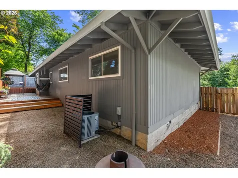 2211 SW Marigold Street Portland OR 97219