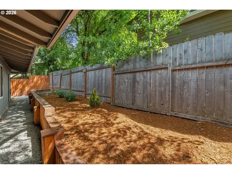 2211 SW Marigold Street Portland OR 97219