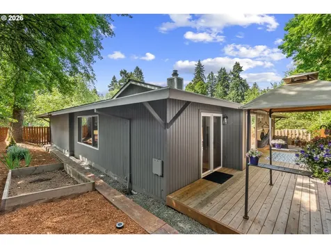 2211 SW Marigold Street Portland OR 97219