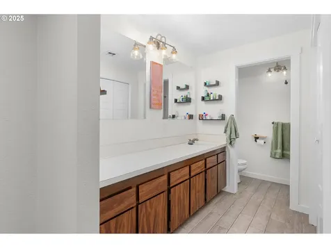 1769 NE Todd Street Roseburg OR 97470