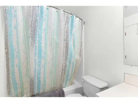 1769 NE Todd Street Roseburg OR 97470