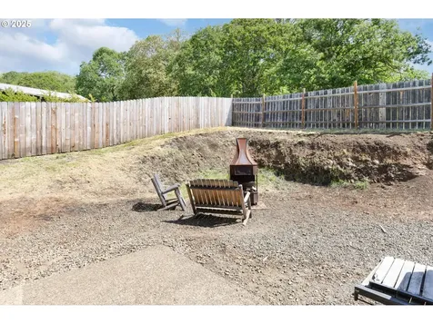 1769 NE Todd Street Roseburg OR 97470