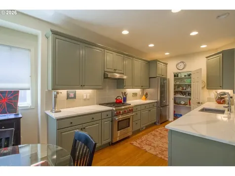 15502 NW Par Court Portland OR 97229