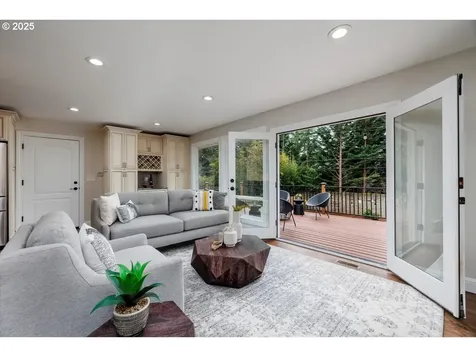 10410 SW Washington Street Portland OR 97225