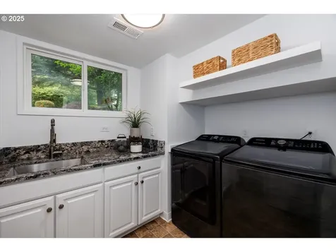 10410 SW Washington Street Portland OR 97225