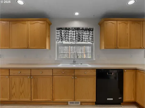 15262 Penny Avenue Sandy OR 97055