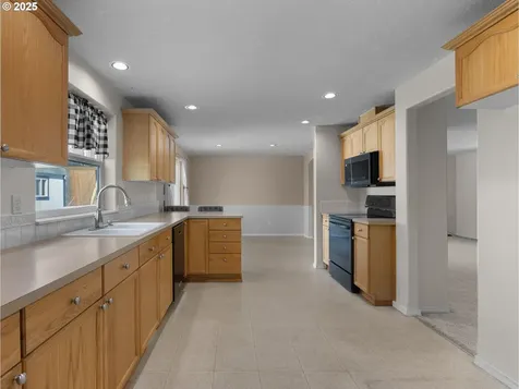 15262 Penny Avenue Sandy OR 97055