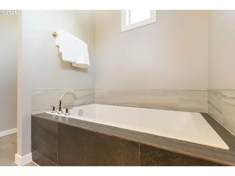 648 SE 46th Avenue Portland OR 97215