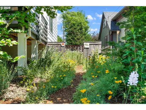 648 SE 46th Avenue Portland OR 97215