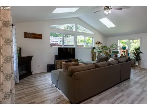 4364 Fox Hollow Road Eugene OR 97405