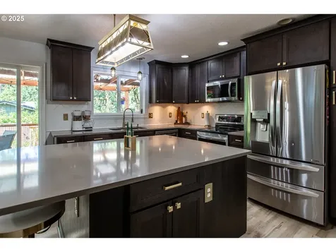 4364 Fox Hollow Road Eugene OR 97405