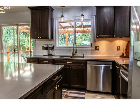 4364 Fox Hollow Road Eugene OR 97405