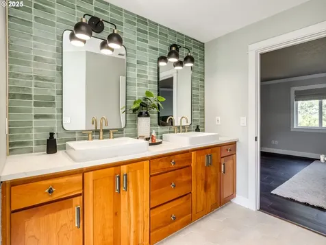 22184 SW Fisk Terrace Sherwood OR 97140