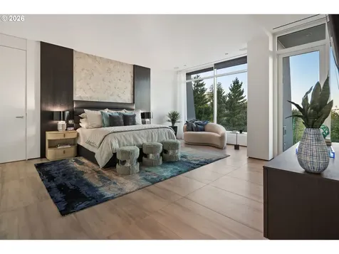 1305 SW Myrtle Court Portland OR 97201