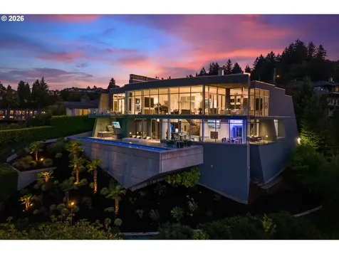 1305 SW Myrtle Court Portland OR 97201
