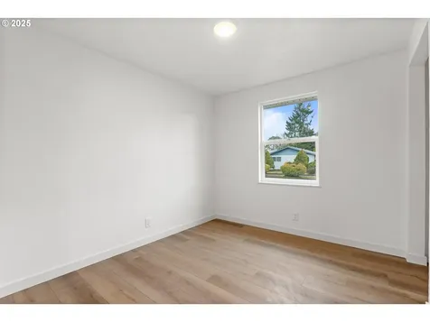 1024 56th Street Springfield OR 97478