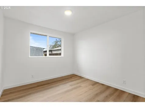 1024 56th Street Springfield OR 97478