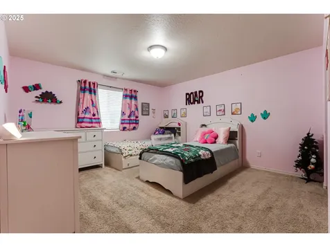 4685 Glacier Meadows Loop Springfield OR 97478