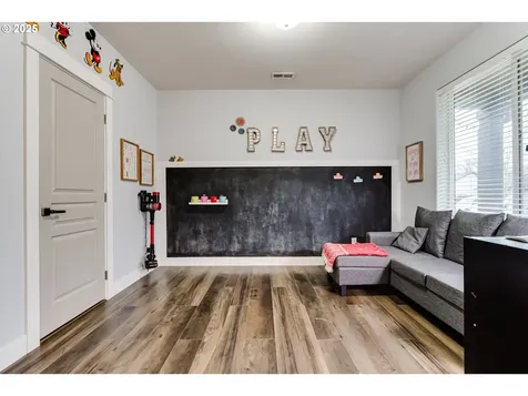 4685 Glacier Meadows Loop Springfield OR 97478