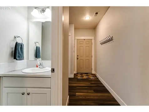 4685 Glacier Meadows Loop Springfield OR 97478