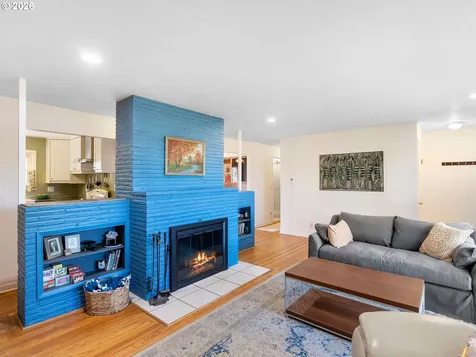 4555 NE 119th Avenue Portland OR 97220