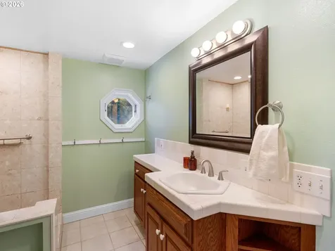 4555 NE 119th Avenue Portland OR 97220