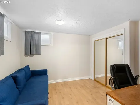 4555 NE 119th Avenue Portland OR 97220