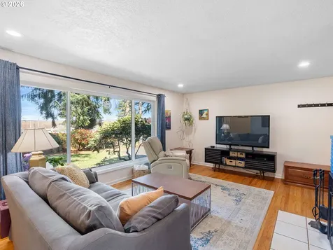 4555 NE 119th Avenue Portland OR 97220