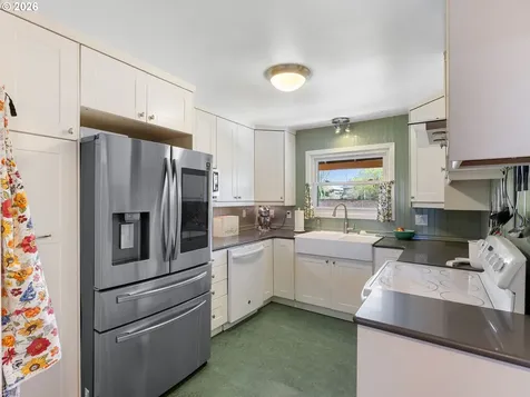4555 NE 119th Avenue Portland OR 97220