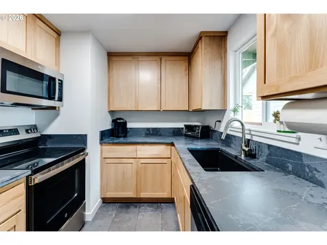 328 Dean Avenue Eugene OR 97404