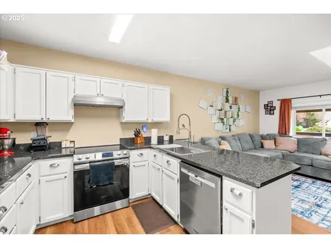 1720 B Street Forest Grove OR 97116