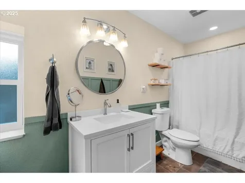 1720 B Street Forest Grove OR 97116