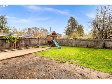 1720 B Street Forest Grove OR 97116