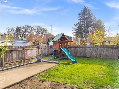 1720 B Street Forest Grove OR 97116