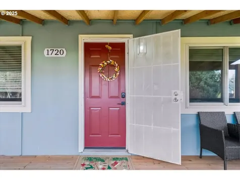 1720 B Street Forest Grove OR 97116