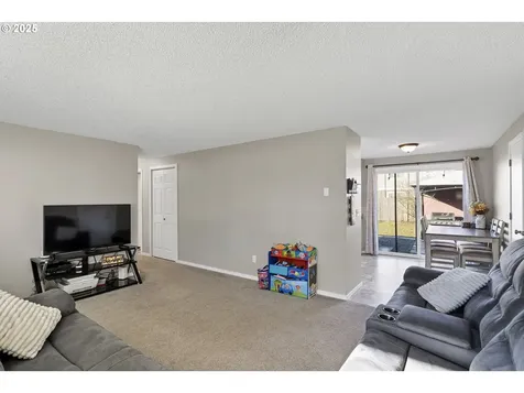 1065 W Sherman Street Lebanon OR 97355