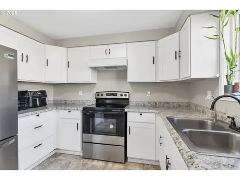 1065 W Sherman Street Lebanon OR 97355